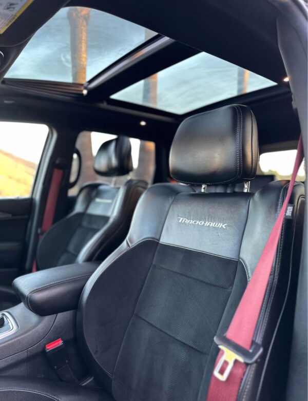 2018 Jeep Grand Cherokee Trackhawk - Image 11
