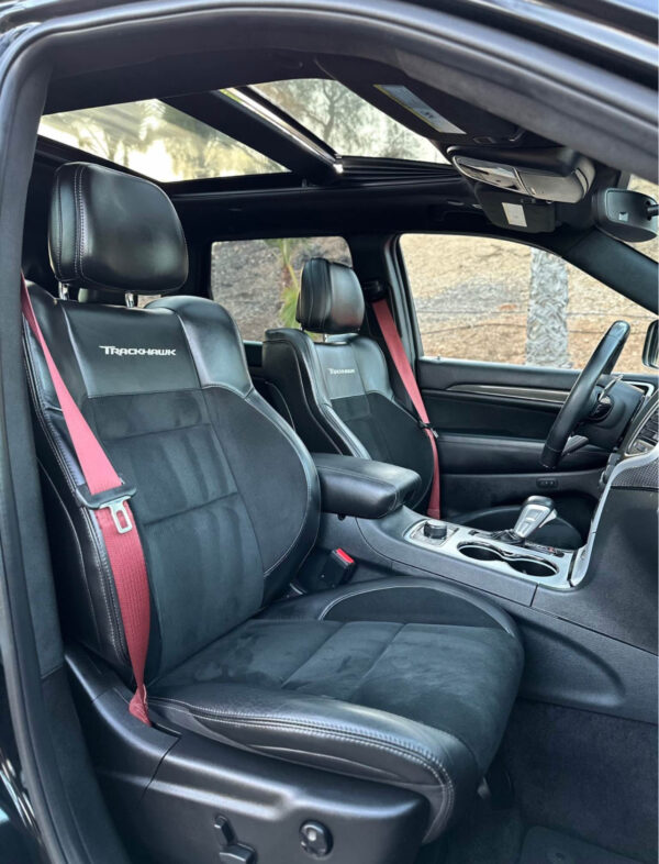 2018 Jeep Grand Cherokee Trackhawk - Image 12