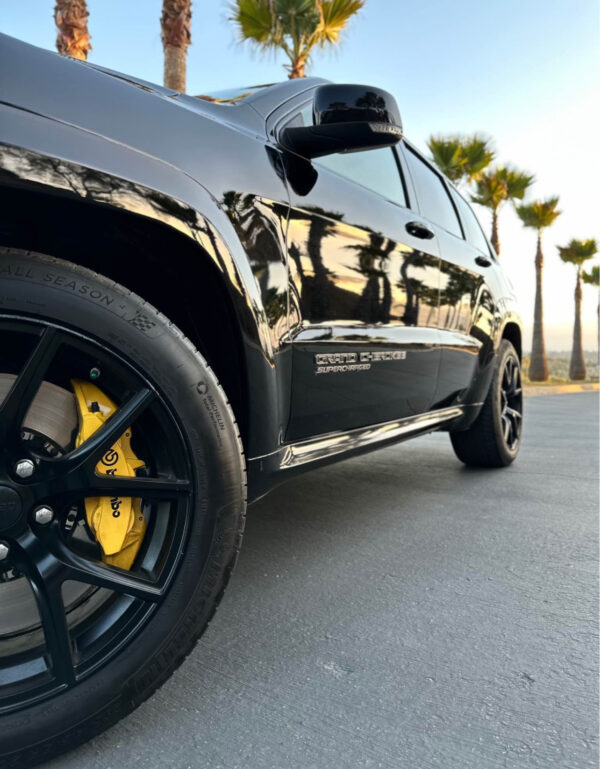 2018 Jeep Grand Cherokee Trackhawk - Image 3