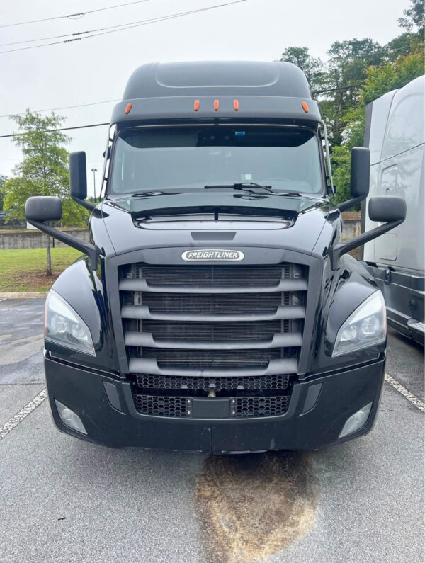 2023 Freightliner Cascadia