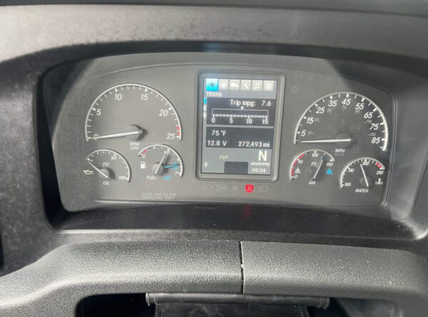 2023 Freightliner Cascadia - Image 7