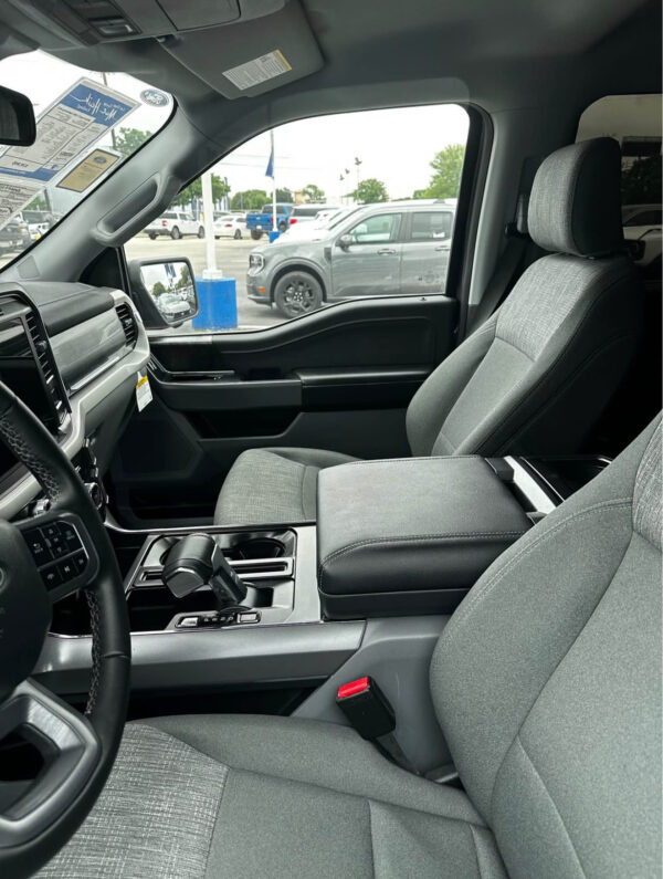 2023 FORD F150 LIGHTINING XLT - Image 4