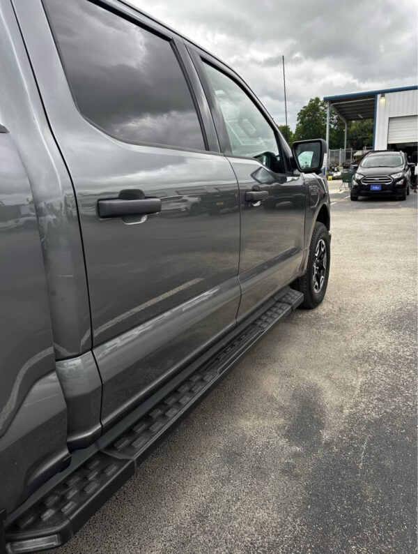 2023 FORD F150 LIGHTINING XLT - Image 9
