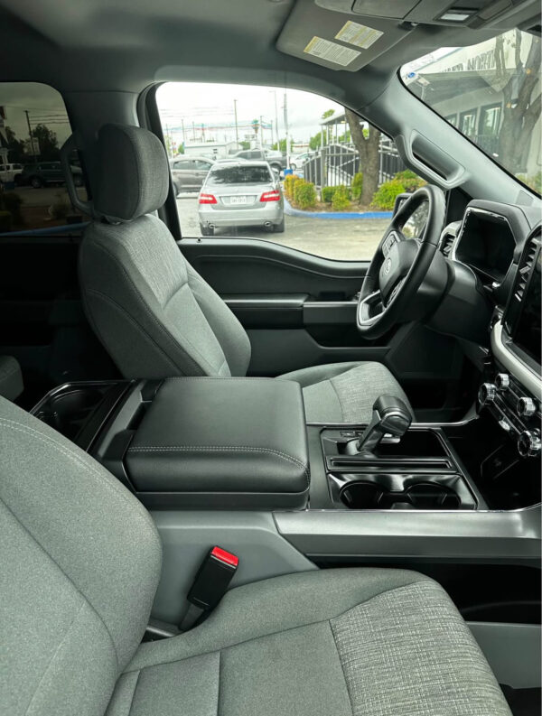2023 FORD F150 LIGHTINING XLT - Image 10