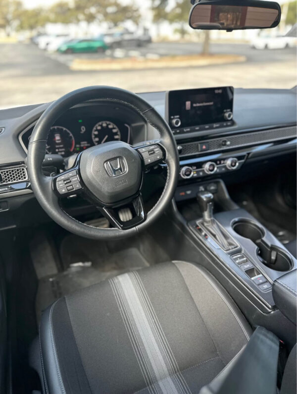 2024 HONDA CIVIC - Image 9