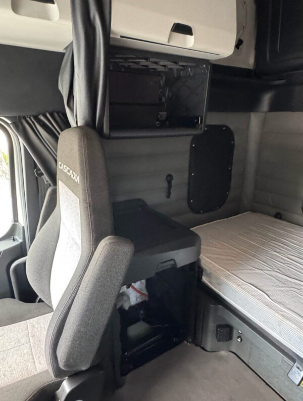 2023 FREIGHTLINER CASCADIA - Image 15